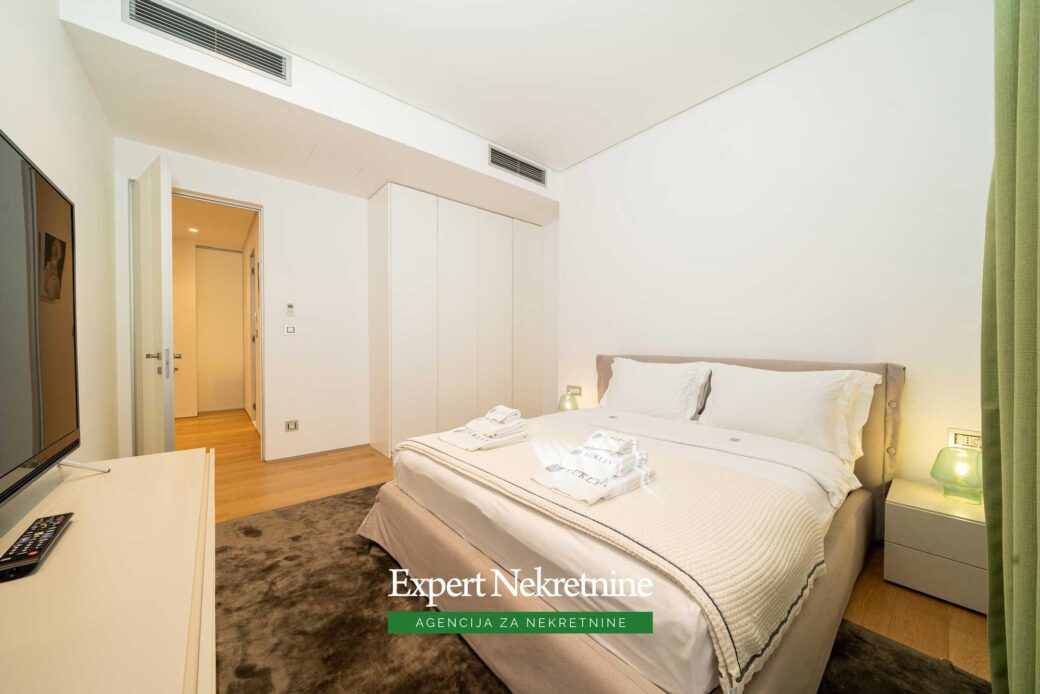 Luksuzni penthaus apartman u Budvi