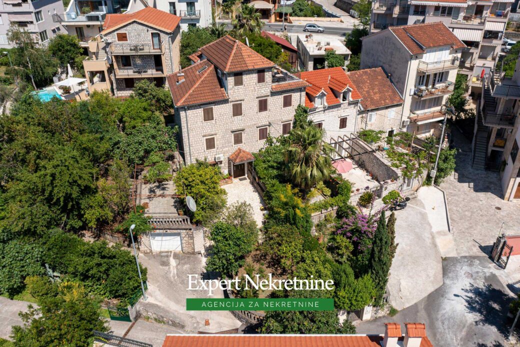 Stone house for sale in Kotor