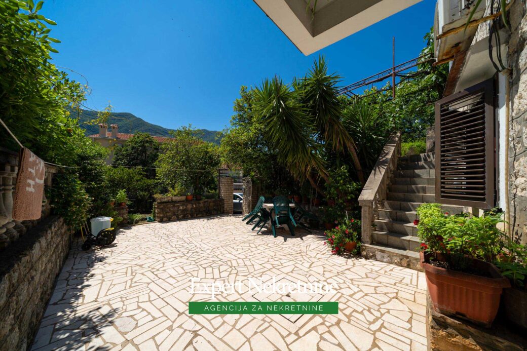 Stone house for sale in Kotor