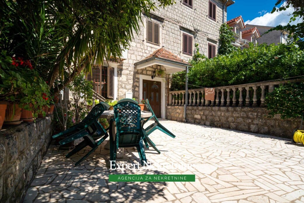 Stone house for sale in Kotor