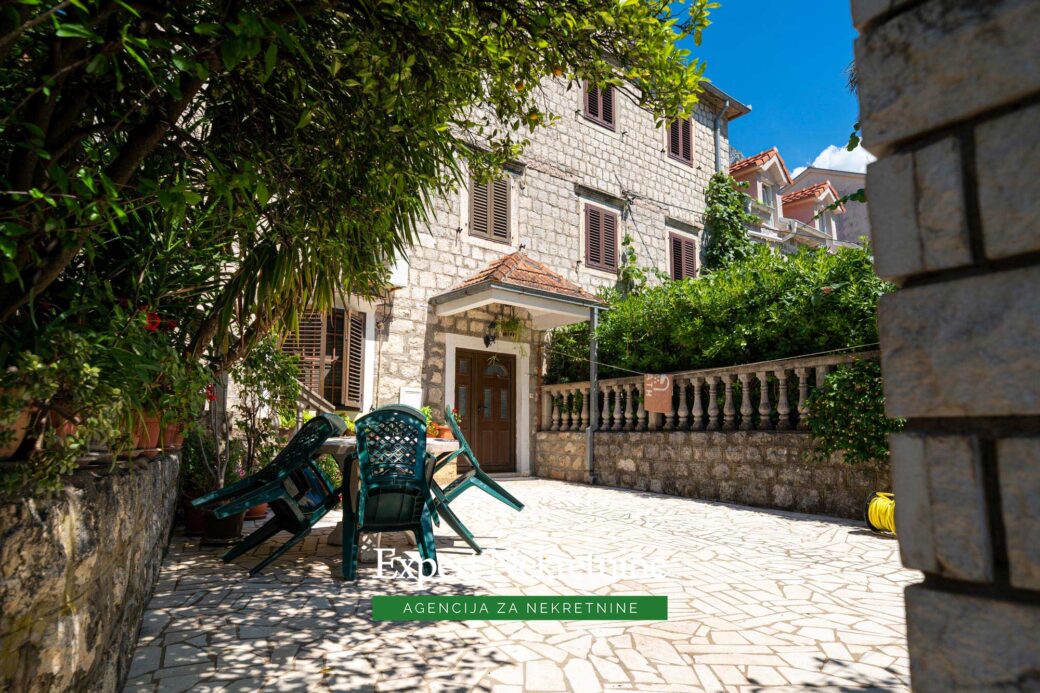 Stone house for sale in Kotor