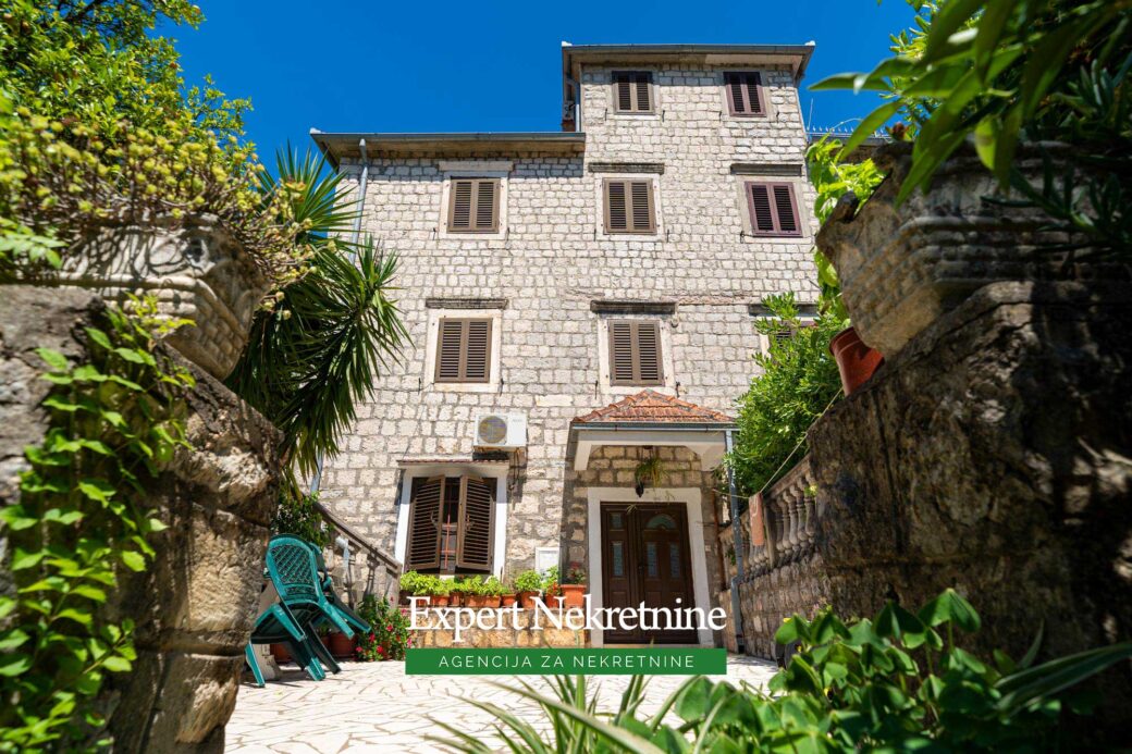 Stone house for sale in Kotor