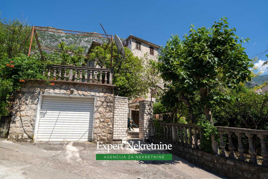 Stone house for sale in Kotor