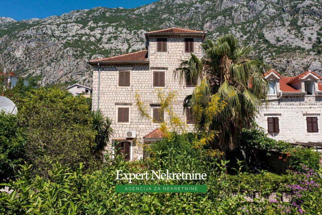 Stone house for sale in Kotor