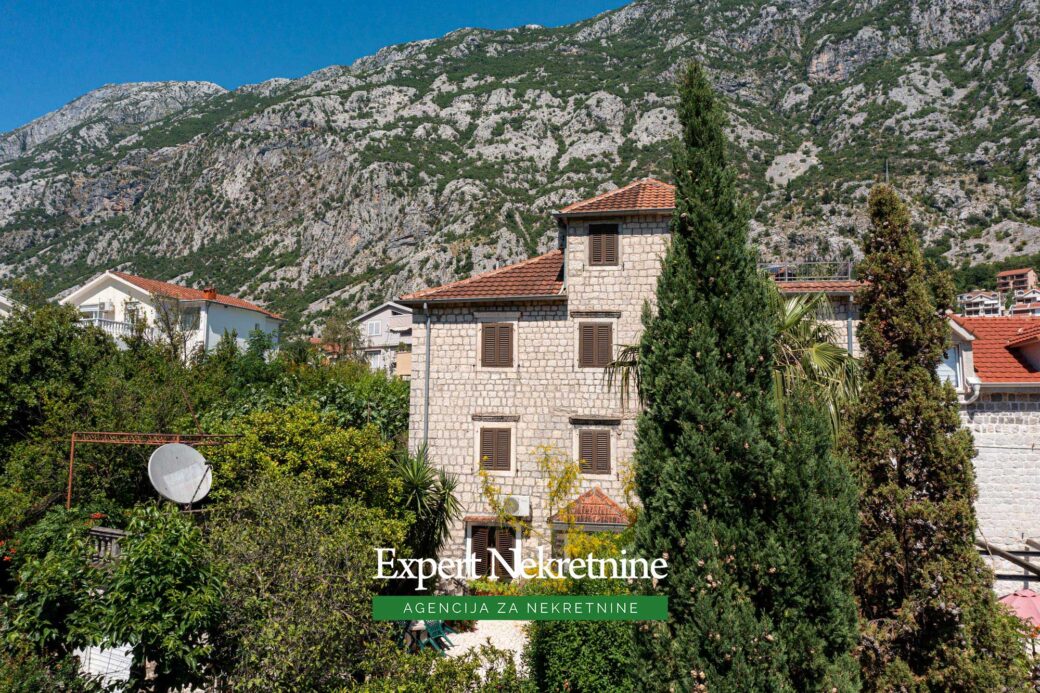 Stone house for sale in Kotor