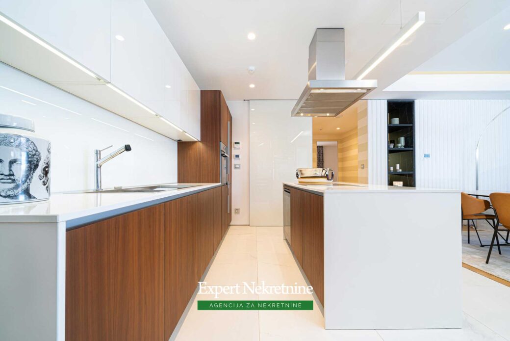 Luxury penthouse for sale in Dukley Gardens
