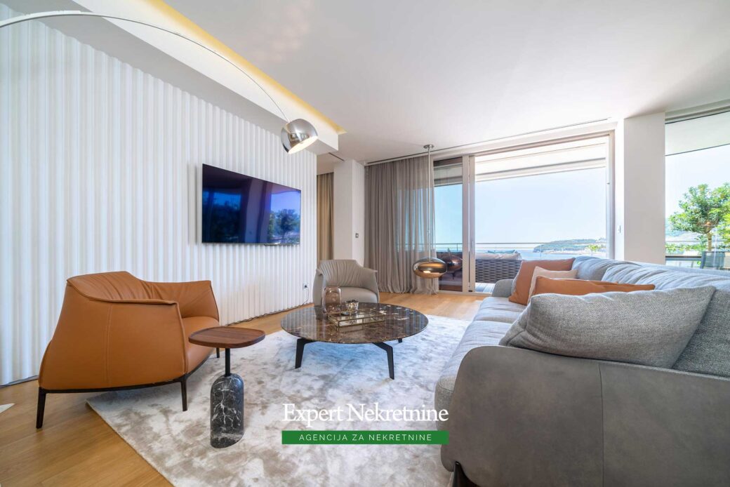 Luxury penthouse for sale in Dukley Gardens