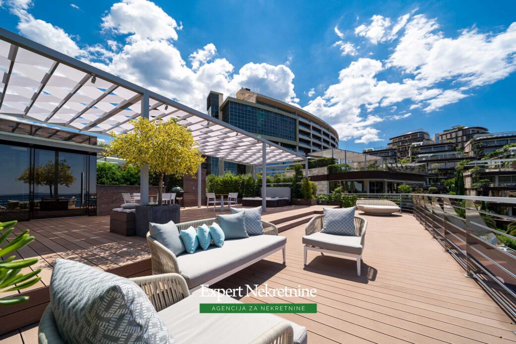 Luxury penthouse for sale in Dukley Gardens