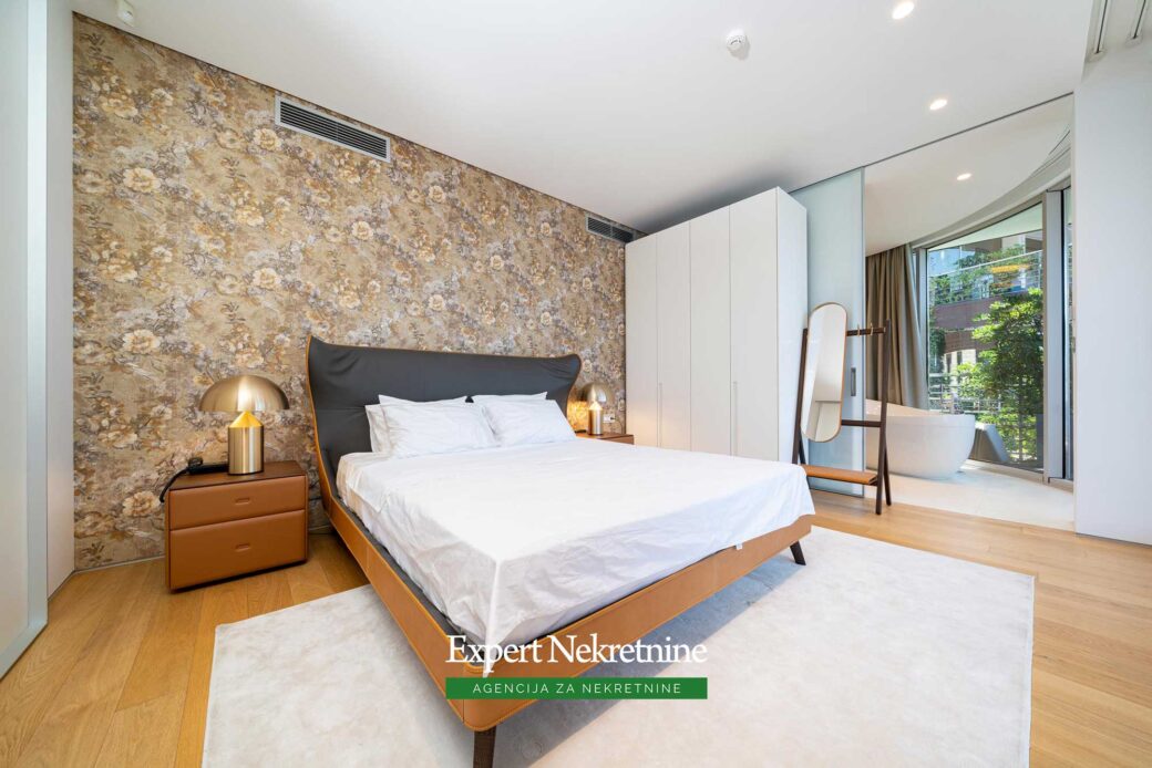 Luxury penthouse for sale in Dukley Gardens