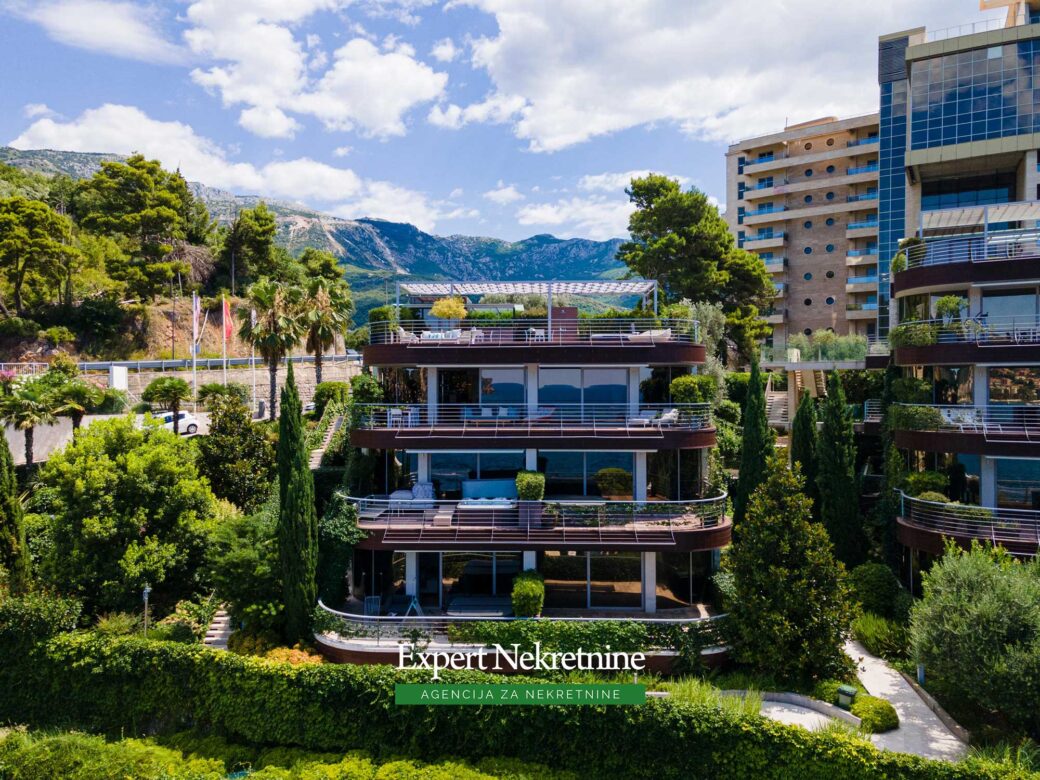 Luksuzni penthouse u Budvi