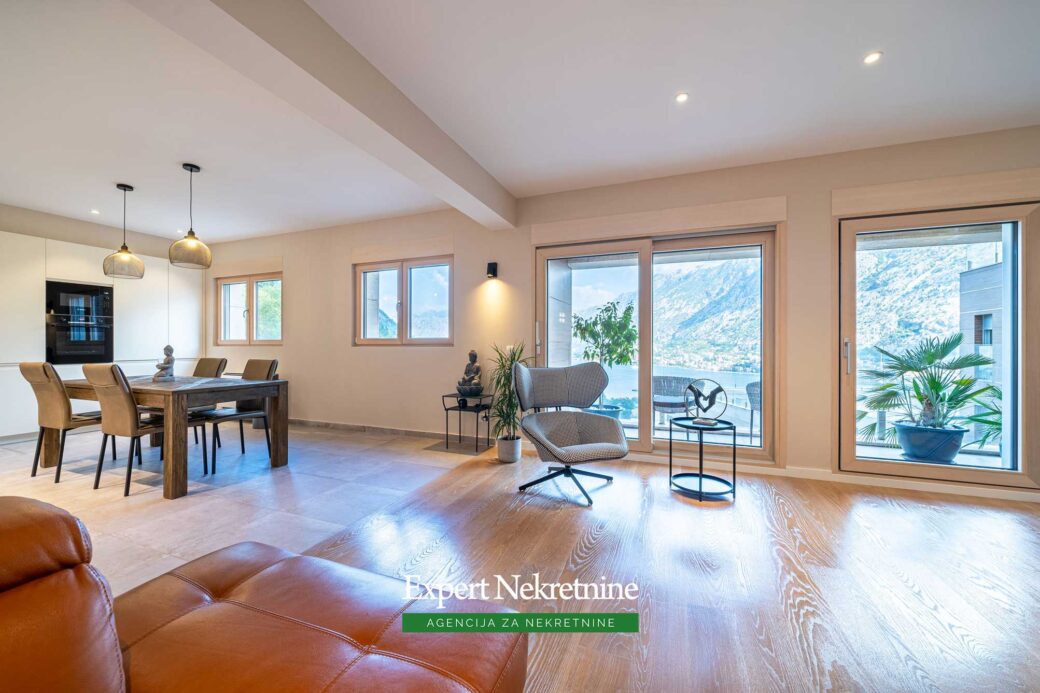 Apartment for sale in Bay of Kotor