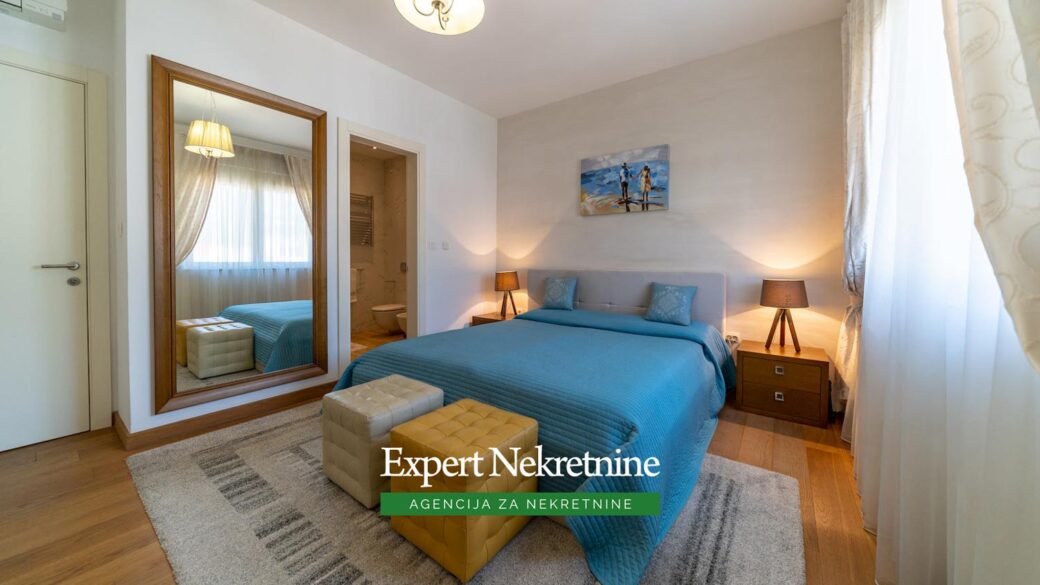 Prodaje se apartman u Budvi
