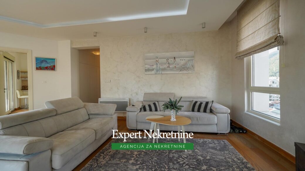 Prodaje se apartman u Budvi