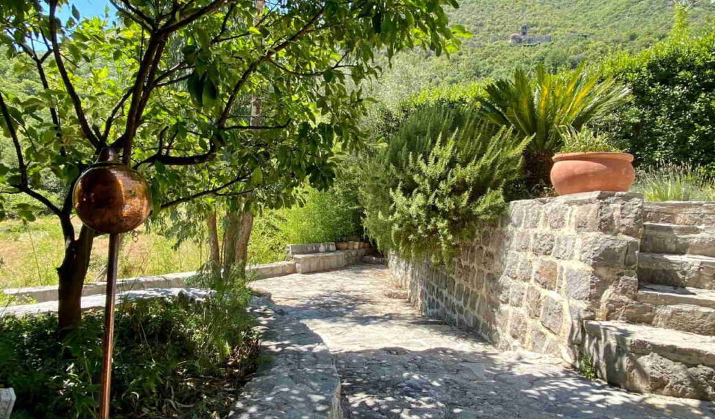 kotor-prcanj-house-232-sqm-land-plot-580-sqm-montenegro-for-sale-H-02246 (16)