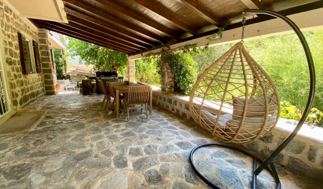 kotor-prcanj-house-232-sqm-land-plot-580-sqm-montenegro-for-sale-H-02246 (18)