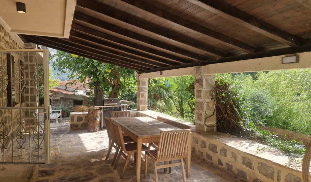 kotor-prcanj-house-232-sqm-land-plot-580-sqm-montenegro-for-sale-H-02246 (28)
