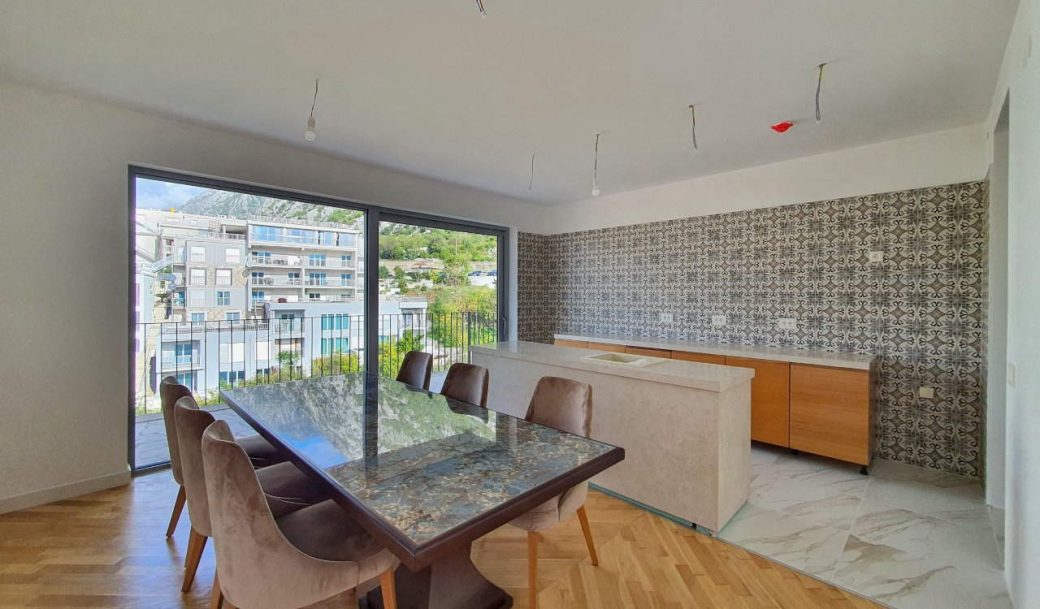 kotor-dobrota-penthouse-three bedroom-200-sqm-montenegro-for-sale-A-01942 (11)
