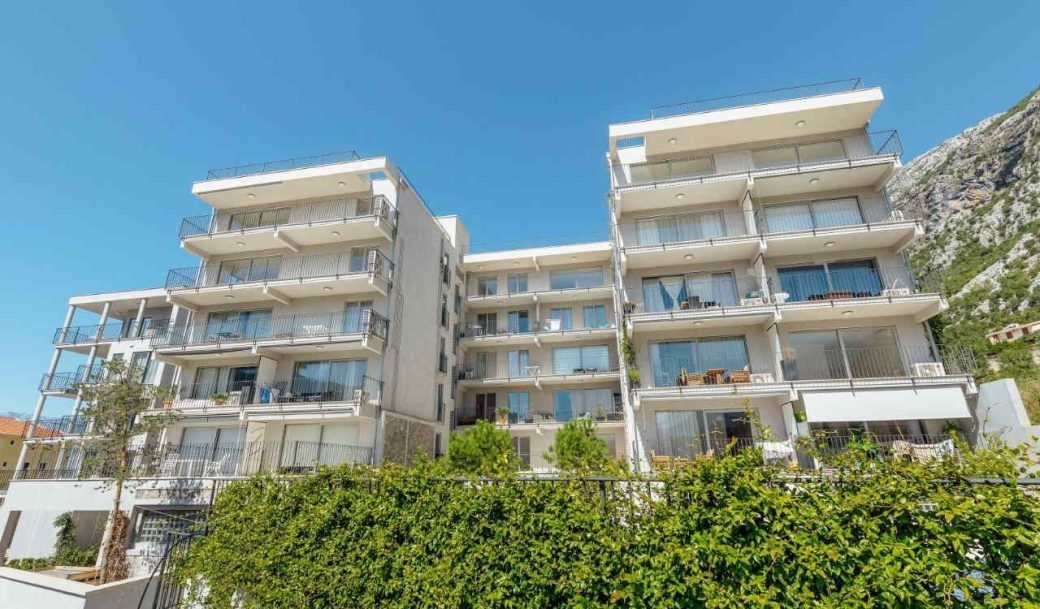 kotor-dobrota-penthouse-three bedroom-200-sqm-montenegro-for-sale-A-01942 (2)