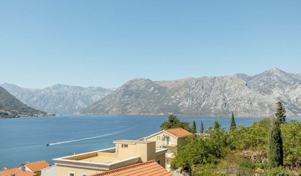 kotor-dobrota-penthouse-three bedroom-200-sqm-montenegro-for-sale-A-01942 (3)