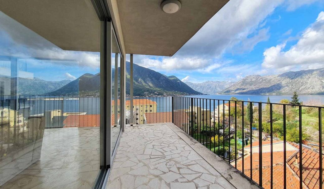 kotor-dobrota-penthouse-three bedroom-200-sqm-montenegro-for-sale-A-01942 (7)