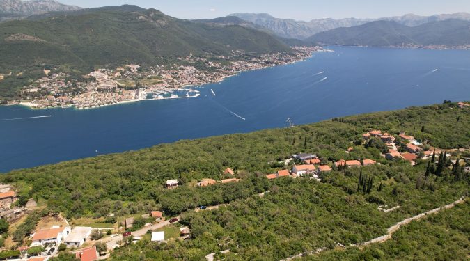 zemlja prodaja lustica