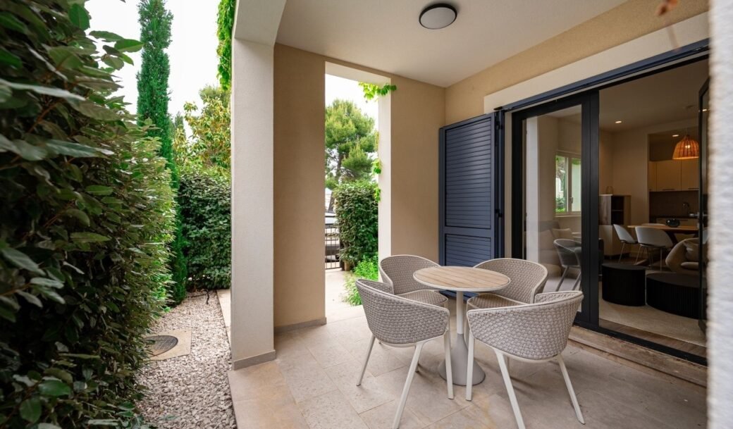 tivat-lustica-bay-apartment-one-bedroom-56-sqm-garden-31-sqm-montenegro-for-sale-A-02667 (5)