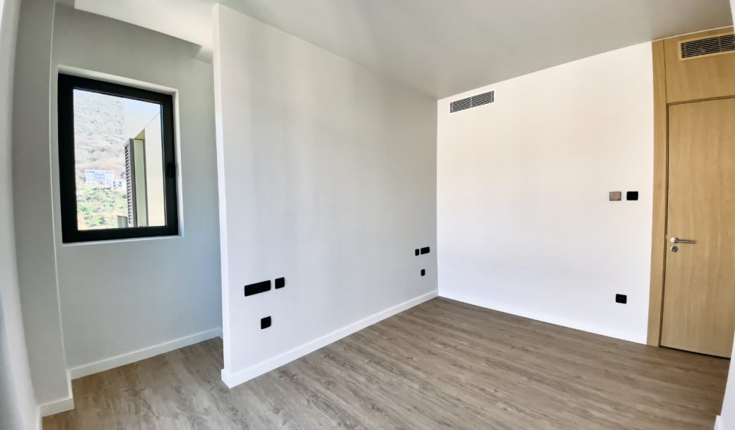 tivat-center-boka-place-apartment-102-sqm-montenegro-for-sale-A-02783 (11)