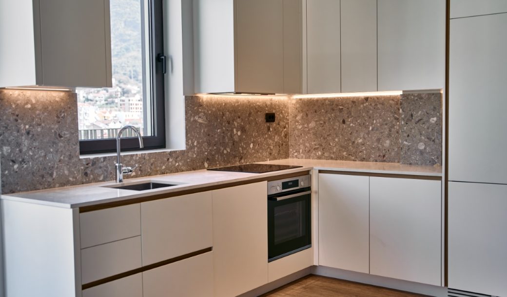 tivat-center-boka-place-apartment-102-sqm-montenegro-for-sale-A-02783 (23)