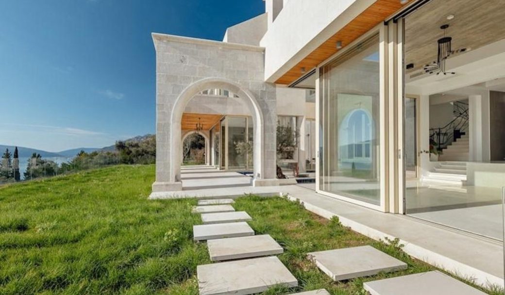 tivat-donja-lastva-villa-1400-sqm-land-plot-4200-sqm-montenegro-for-sale-V-02788 (29)
