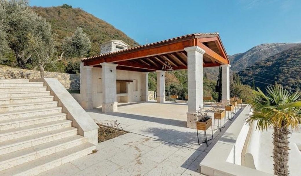 tivat-donja-lastva-villa-1400-sqm-land-plot-4200-sqm-montenegro-for-sale-V-02788 (31)