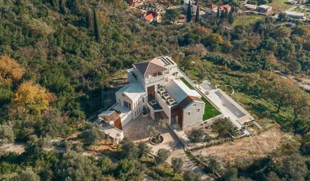 tivat-donja-lastva-villa-1400-sqm-land-plot-4200-sqm-montenegro-for-sale-V-02788 (4)