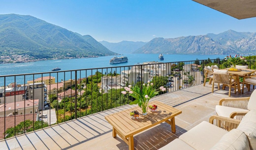 kotor-dobrota-apartment-three-bedroom-158-sqm-montenegro-for-sale-A-02830 (17)