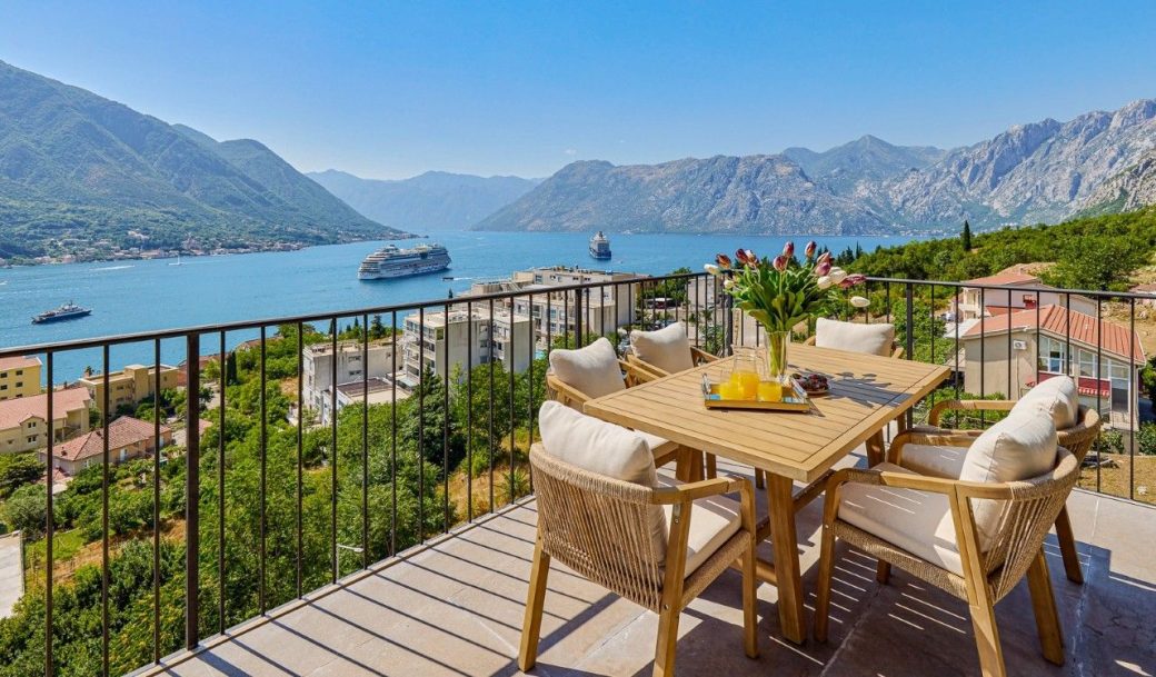 kotor-dobrota-apartment-three-bedroom-158-sqm-montenegro-for-sale-A-02830 (18)