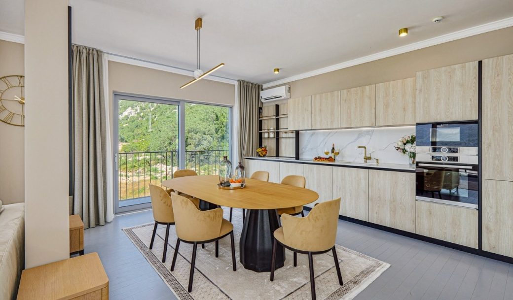 kotor-dobrota-apartment-three-bedroom-158-sqm-montenegro-for-sale-A-02830 (2)