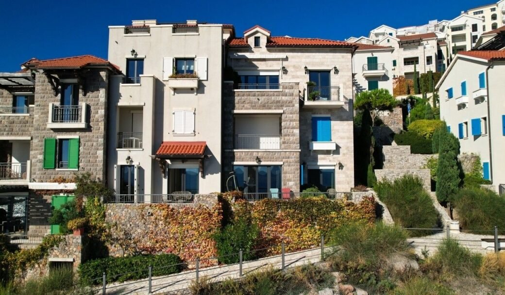 tivat-lustica-bay-apartment-three-bedroom-108-sqm-terrace-42-sqm-montenegro-for-sale-A-02823 (42)