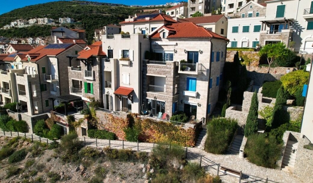 tivat-lustica-bay-apartment-three-bedroom-108-sqm-terrace-42-sqm-montenegro-for-sale-A-02823 (43)