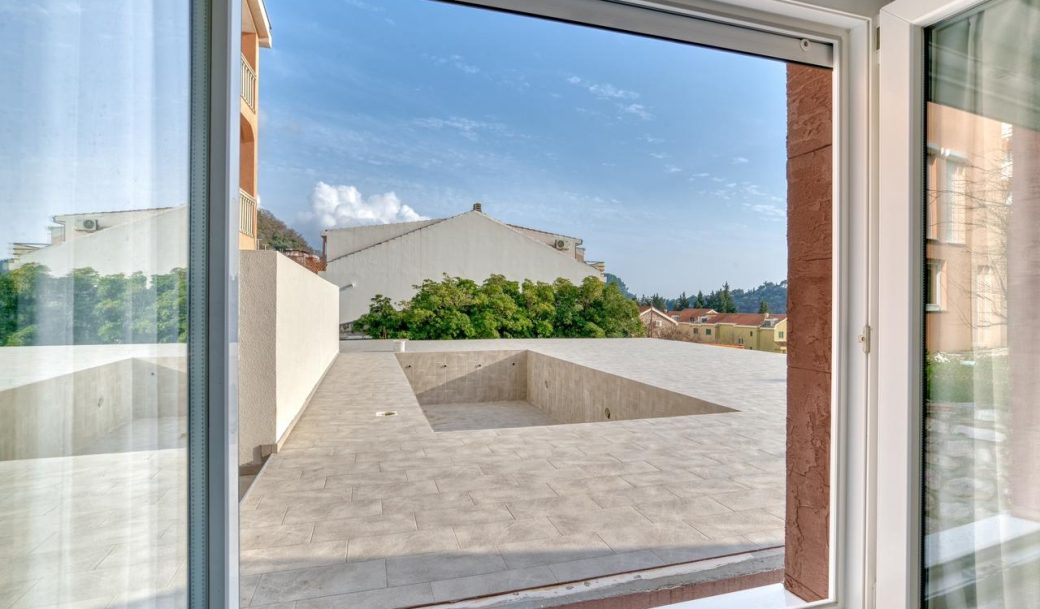 budva-petrovac-apartment-two-bedroom-60-sqm-terrace-25-sqm-montenegro-for-sale-A-02956 (7)