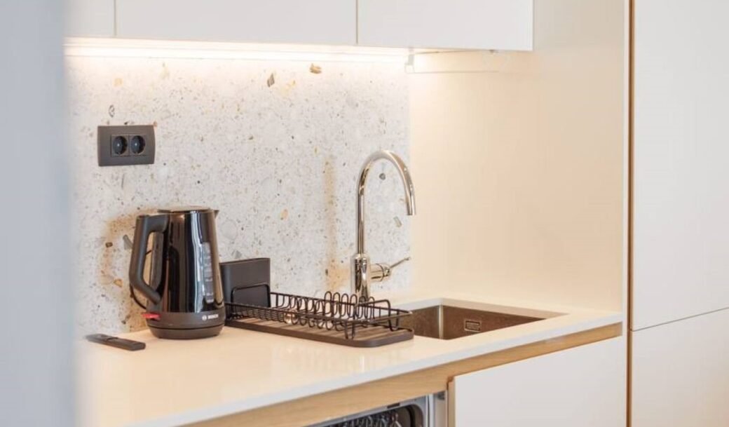 tivat-centr-boka-place-apartment-one-bedroom-50-sqm-montenegro-for-sale-A-02968 (14)