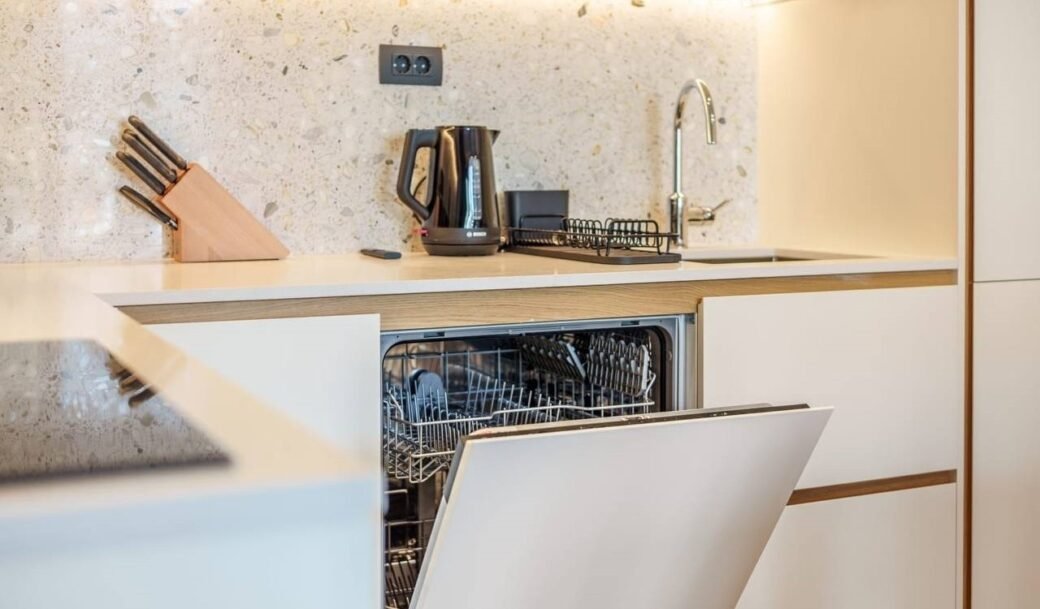 tivat-centr-boka-place-apartment-one-bedroom-50-sqm-montenegro-for-sale-A-02968 (15)