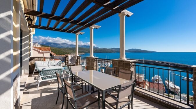 prostrana i prelepa terasa sa pogledom na more