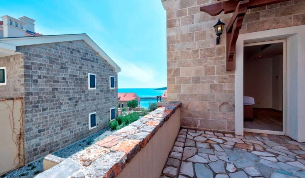 tivat-lustica-bay-apartment-two-bedroom-montenegro-for-sale-A-00079 (2)