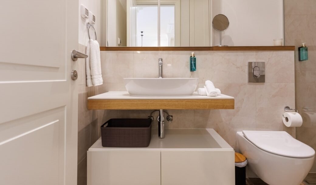 tivat-lustica-bay-centrale-apartment-50-sqm-courtyard-23-sqm-montenegro-for-sale-A-02986 (12)