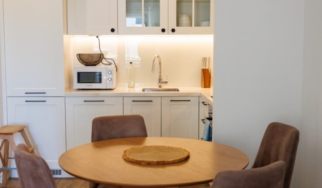 tivat-lustica-bay-centrale-apartment-50-sqm-courtyard-23-sqm-montenegro-for-sale-A-02986 (3)