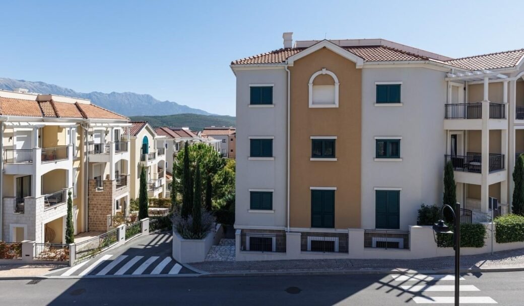 tivat-lustica-bay-centrale-apartment-one-bedroom-50-sqm-montenegro-for-sale-A-02992 (7)