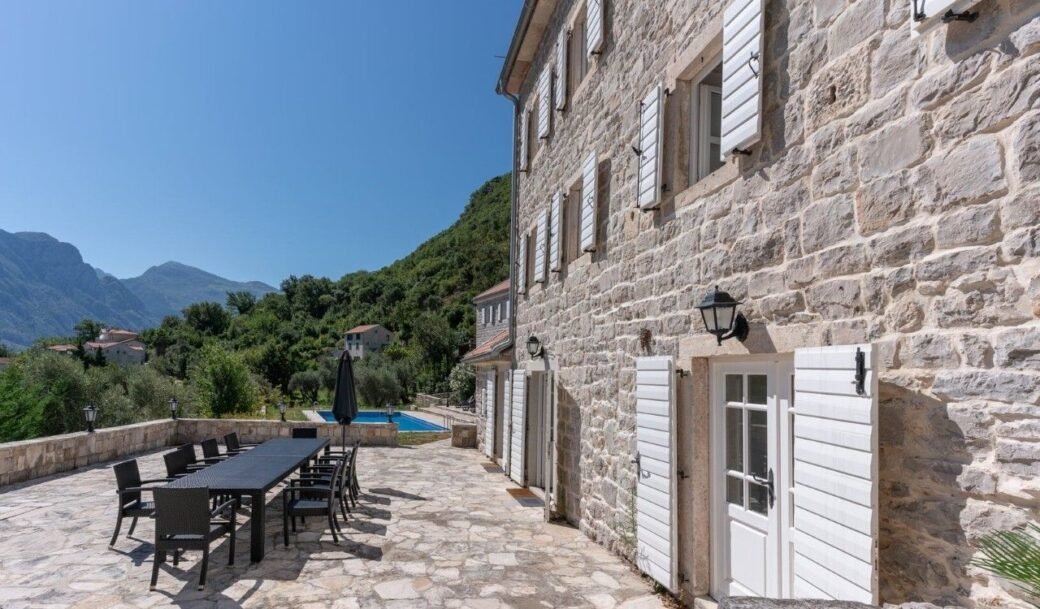 kotor-prcanj-houses-stone-800-sqm-land-plot-9000-sqm-montenegro-for-sale-H-03010 (13)