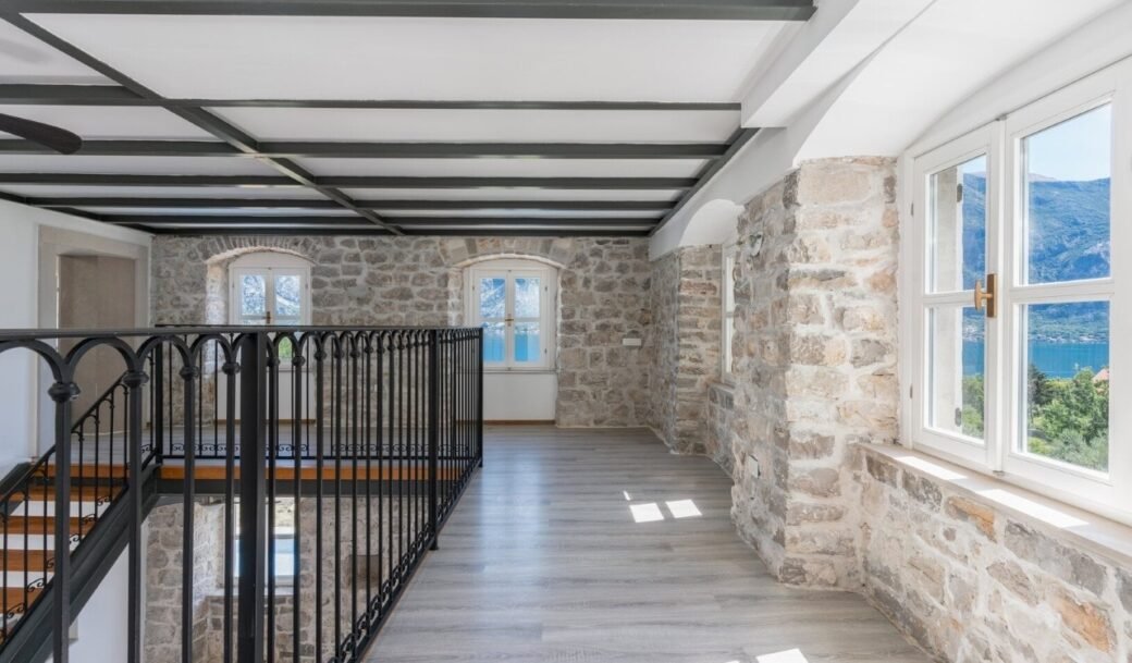 kotor-prcanj-houses-stone-800-sqm-land-plot-9000-sqm-montenegro-for-sale-H-03010 (3)