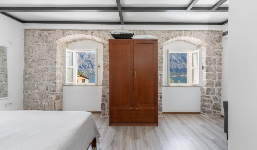 kotor-prcanj-houses-stone-800-sqm-land-plot-9000-sqm-montenegro-for-sale-H-03010 (4)