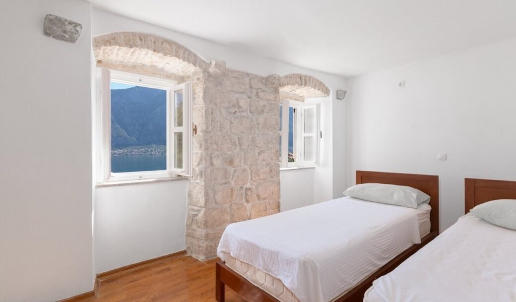 kotor-prcanj-houses-stone-800-sqm-land-plot-9000-sqm-montenegro-for-sale-H-03010 (6)