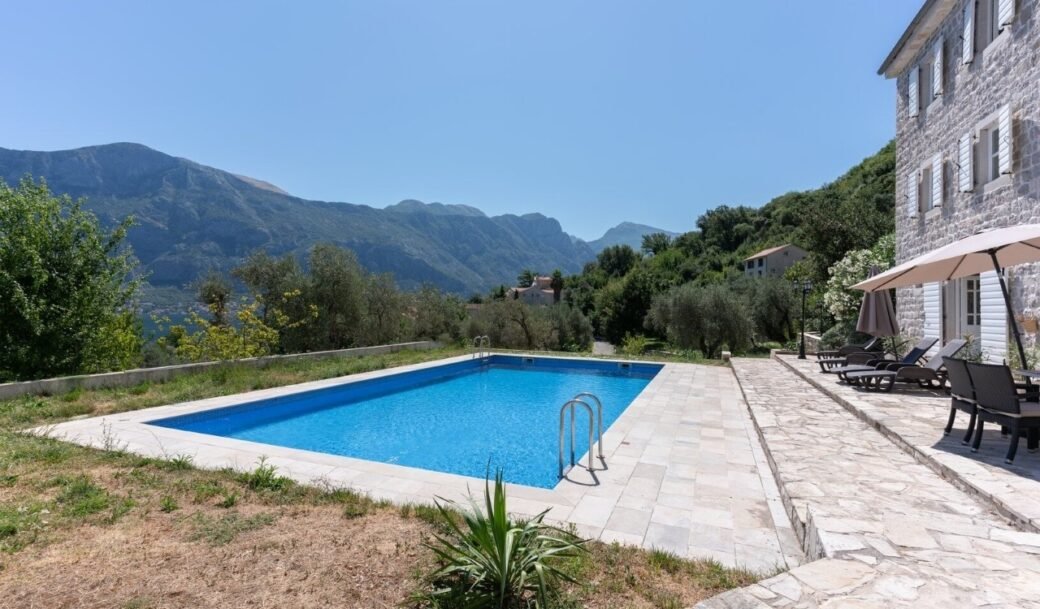 kotor-prcanj-houses-stone-800-sqm-land-plot-9000-sqm-montenegro-for-sale-H-03010 (9)