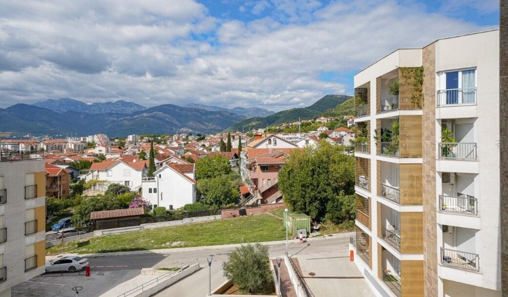 tivat-center-apartment-two-bedroom-122-sqm-montenegro-for-sale-A-03004 (10)